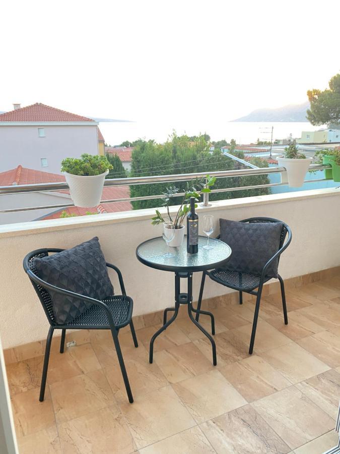 Apartment Lana Baška Voda Dış mekan fotoğraf